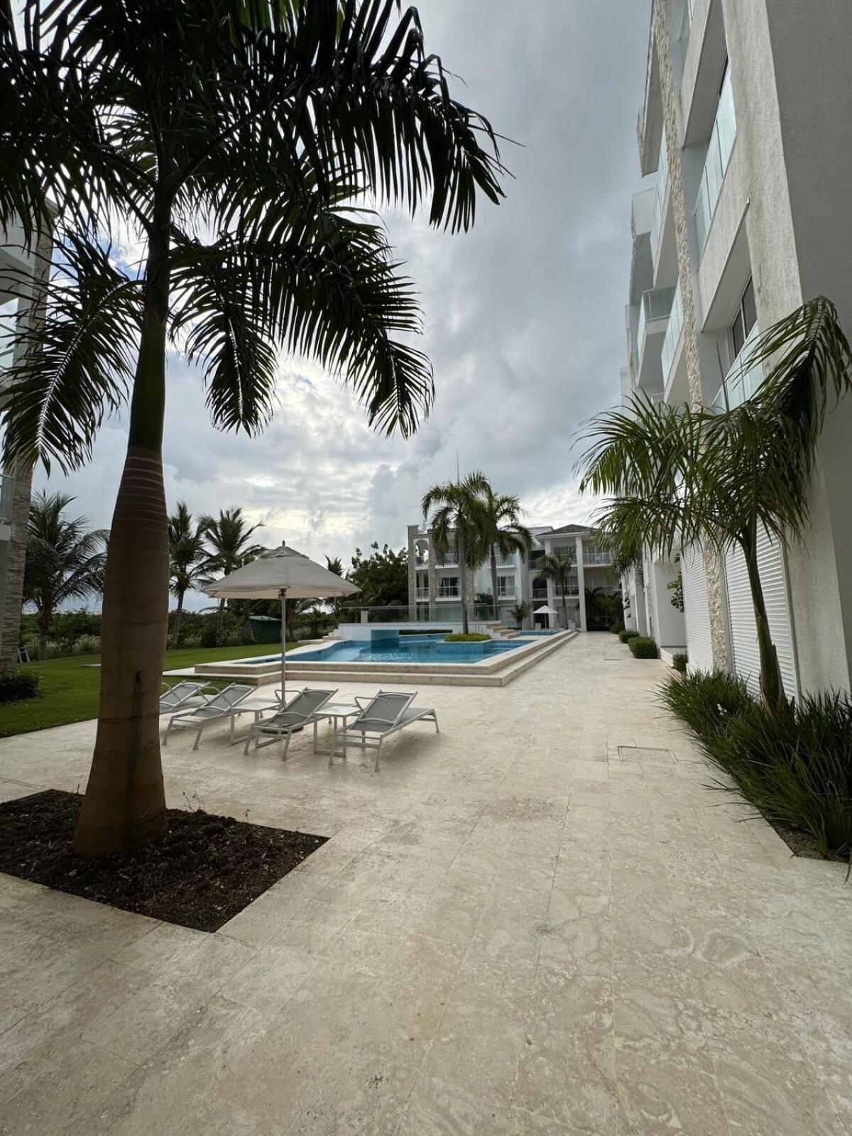 Relax In Cana Pearl,